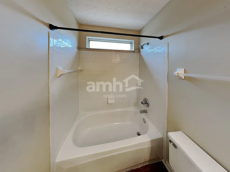 8789 Linick Dr — Photo 16