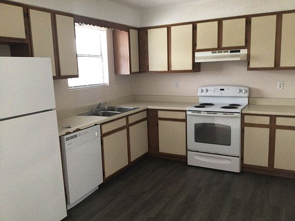 3rd image of 1319 Greendale Ave APT D