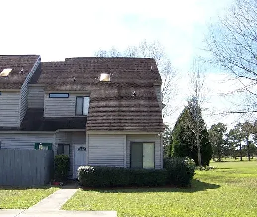 12C Merion Dr — Photo 4