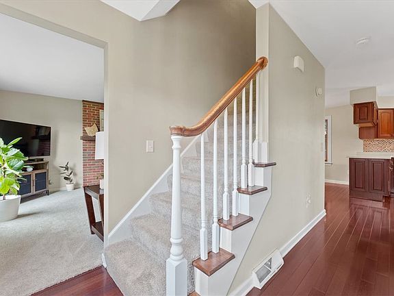 4th image of 117 Dorset Dr
