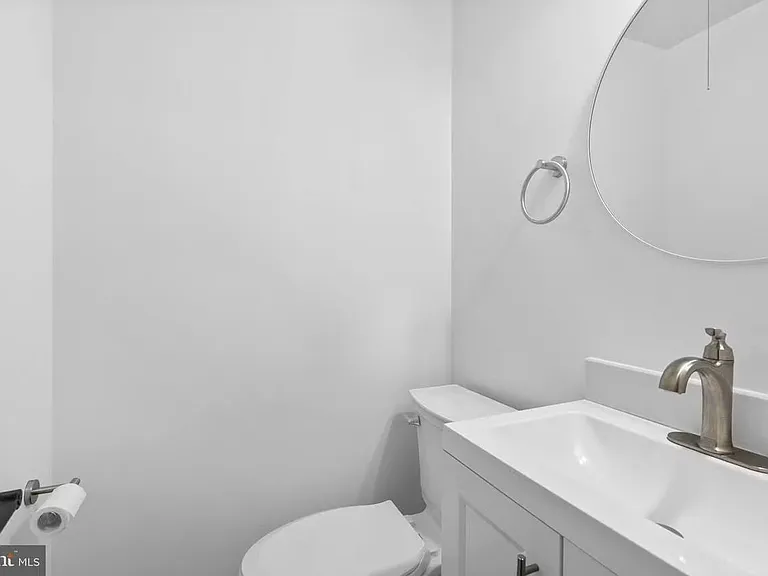 10755 Jeanes St #2 — Photo 8