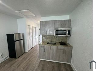 2910 Pierce St, Hollywood, FL 33020