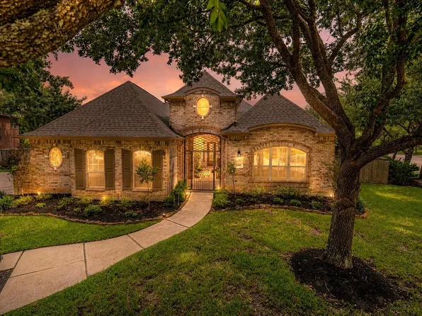 1302 Majestic Pines Ct, Kingwood, TX 77345