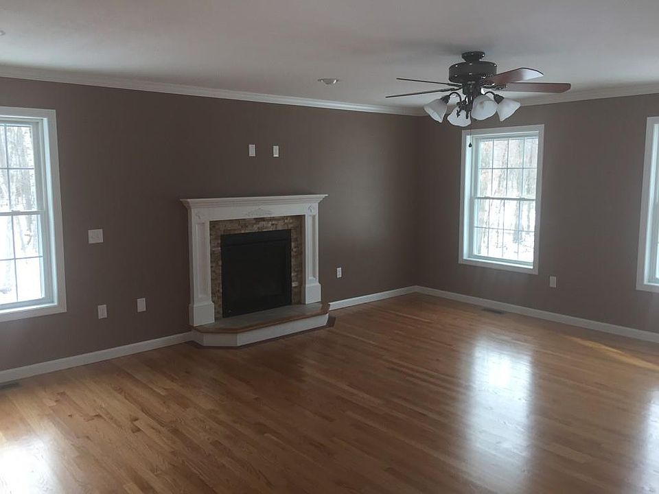 2nd image of 421 Chapin Rd