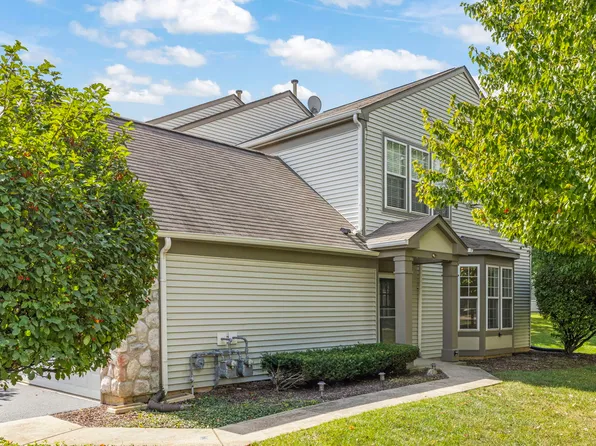 3220 Bromley Ln, Aurora, IL 60502