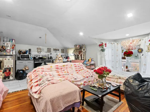 121 Lembeck Avenue image 17 of 23