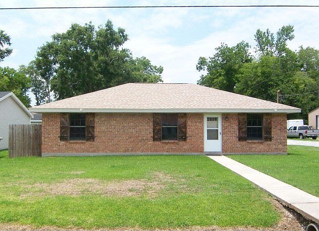 1st image of 124 Merian St