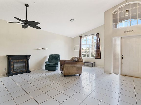 Home For Sale In LAKE POINTE