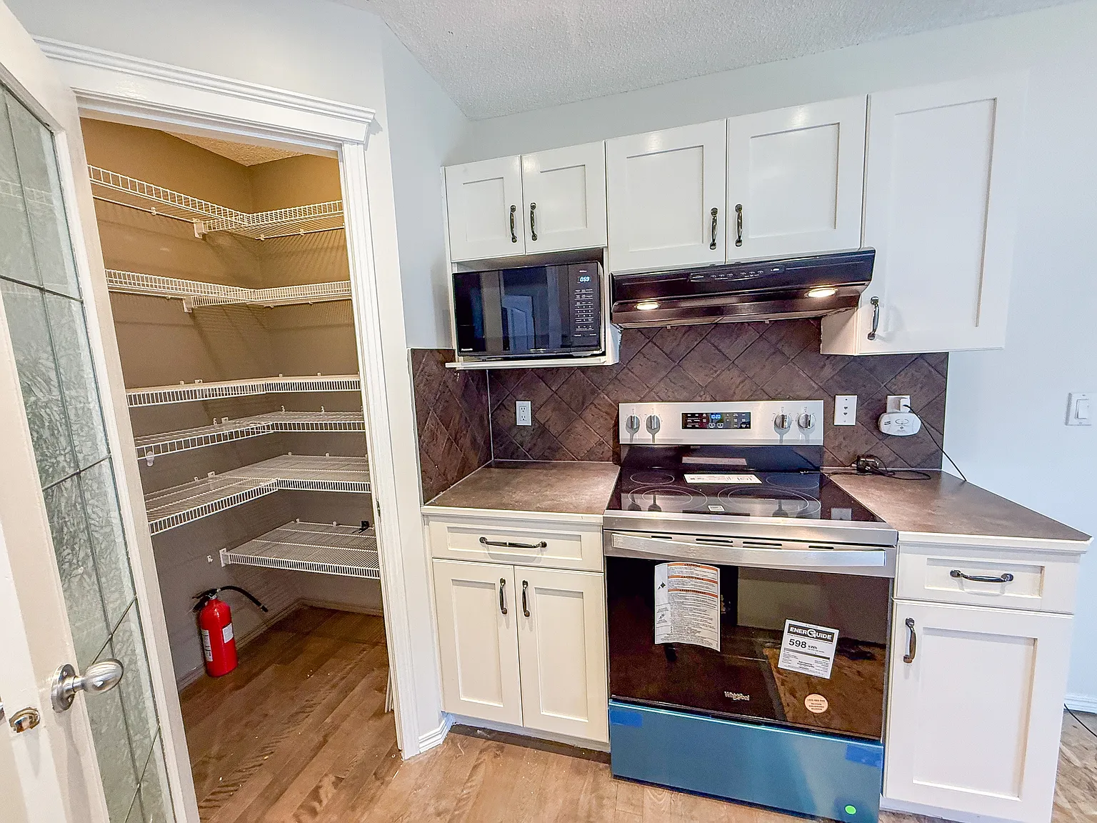 85 Cougarstone Circle SW, Calgary - N/A — Photo 3