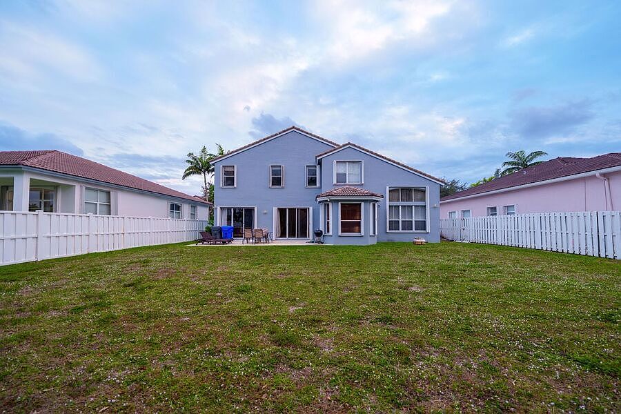 1st image of 3925 SW 53rd Ct