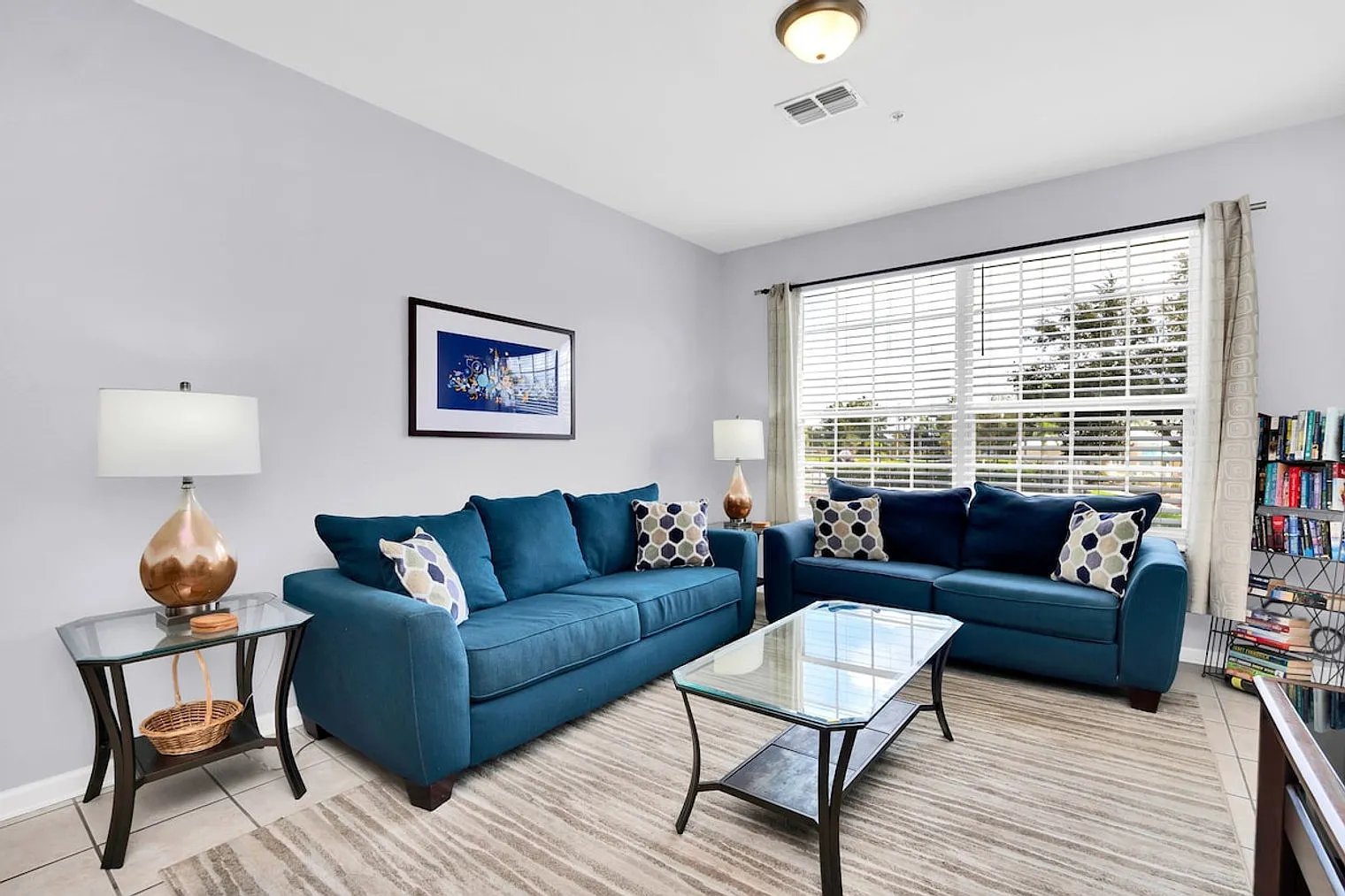 3 bed, 2.0 bath, 1410 sqft, $2,765 — Photo 4