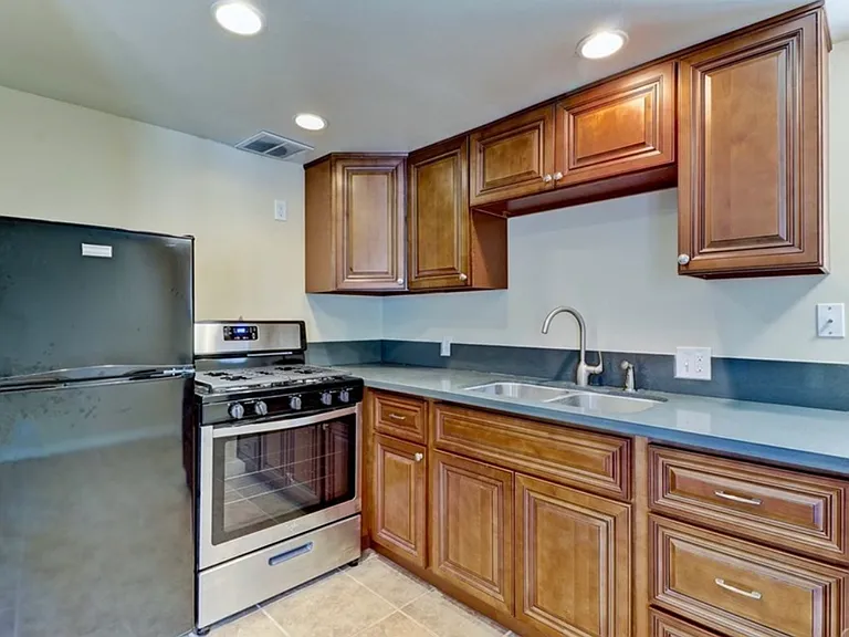 16054 Grand Ave #B — Photo 3