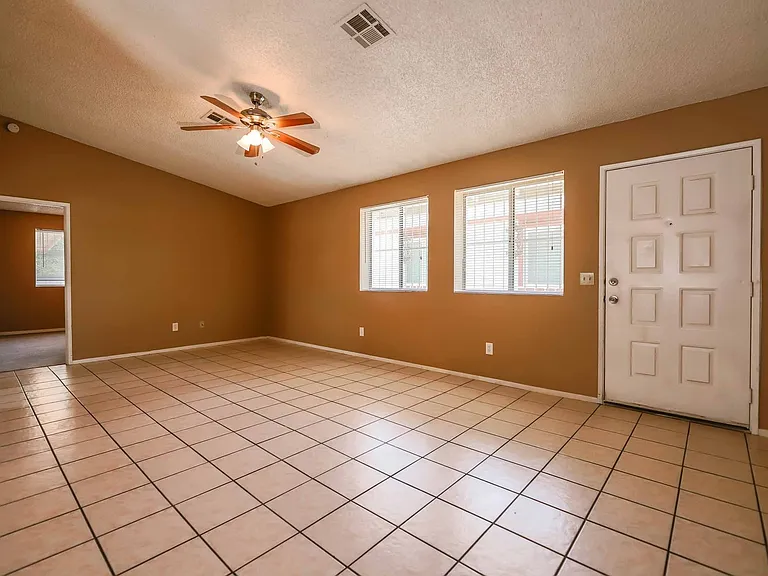 4465 Halbert Ave — Photo 10