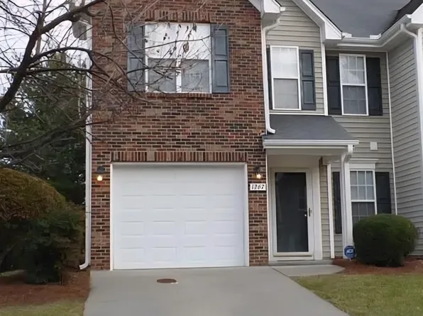 1267 Collegian Ter, Winston Salem, NC 27106