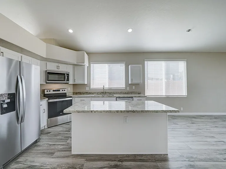 3720 S Heath Way — Photo 11