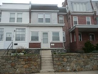 2nd image of 921 S Broom St