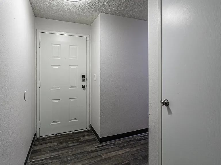 Valley Vista — Photo 9