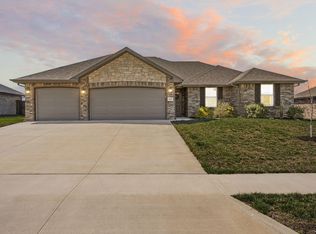 6005 S Willow St, Battlefield, MO 65619