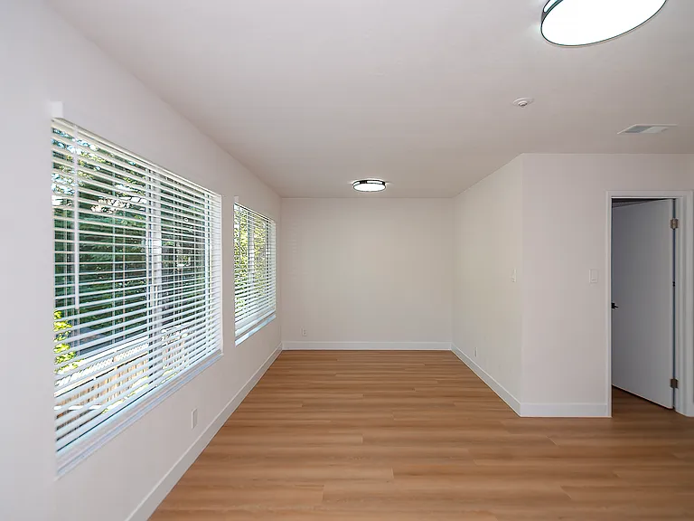235 Ashley Cir — Photo 15
