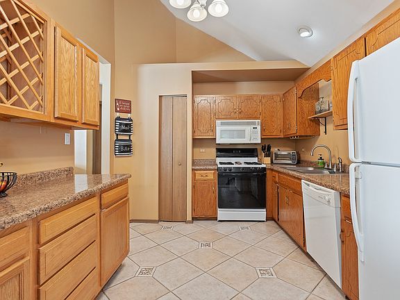 5th image of 17437 S Sauk Dr