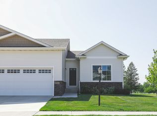 6570 NE 8th Ct, Des Moines, IA 50313