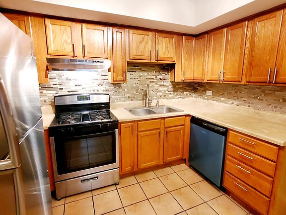 5th image of 1103 Holiday Ln #Des