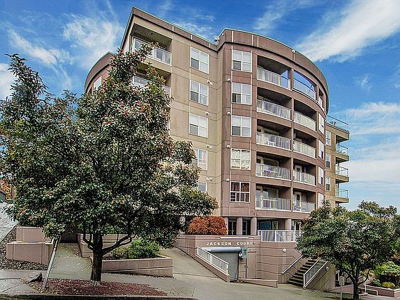 2nd image of 530 Melrose Ave E APT 609