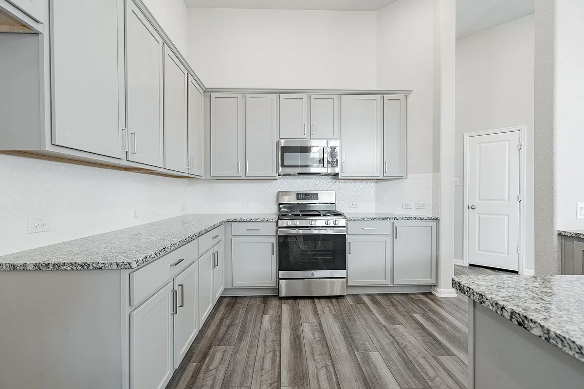 Building Photo - 16717 Garden Dr