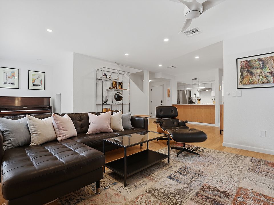 1st image of 915 NW 7th St APT 206