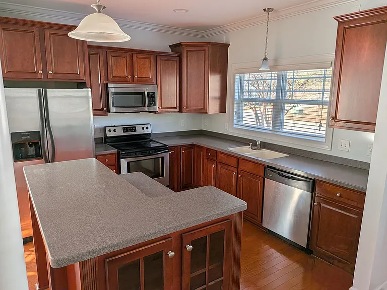 927 Kensington Park Rd — Photo 8