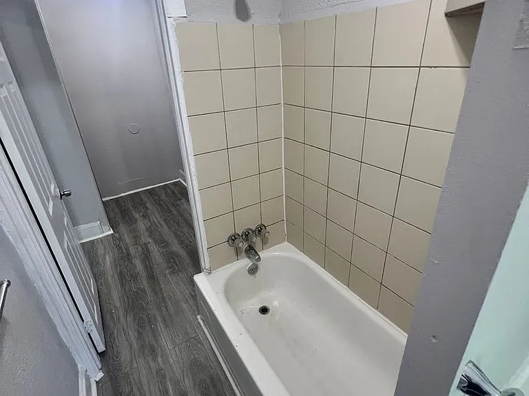 150 Home Ave — Photo 10