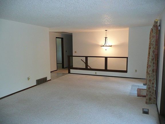 5th image of 8525 N Shiloh Hills Ct
