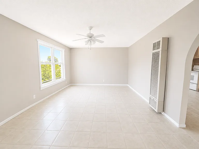 1572 N Shore Dr — Photo 7