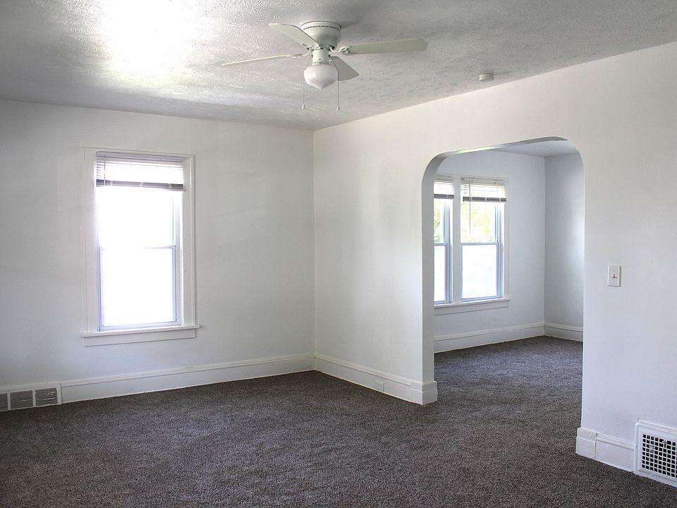 living room to dining room
