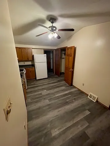 915 Arcadia Ave — Photo 3