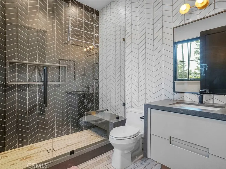 4961 Edgerton Ave — Photo 31