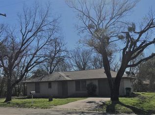 404 E 9th St, Kemp, TX 75143