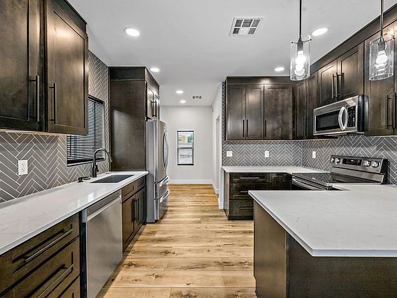 5th image of 1442 E 10th St