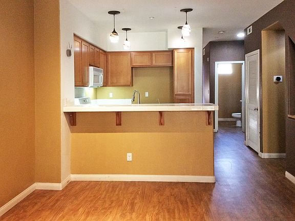 2nd image of 4300 Newton Ave Unit 15