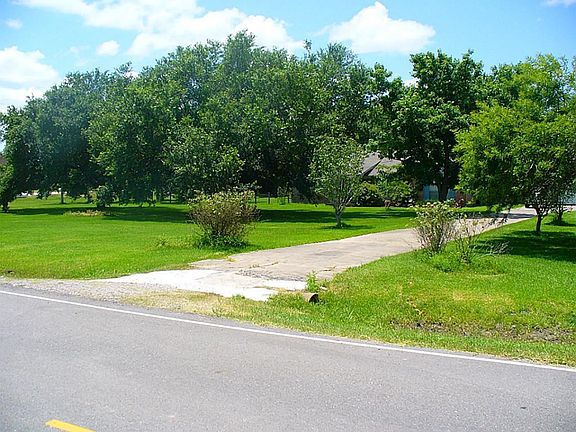2nd image of 1801 County Road 192