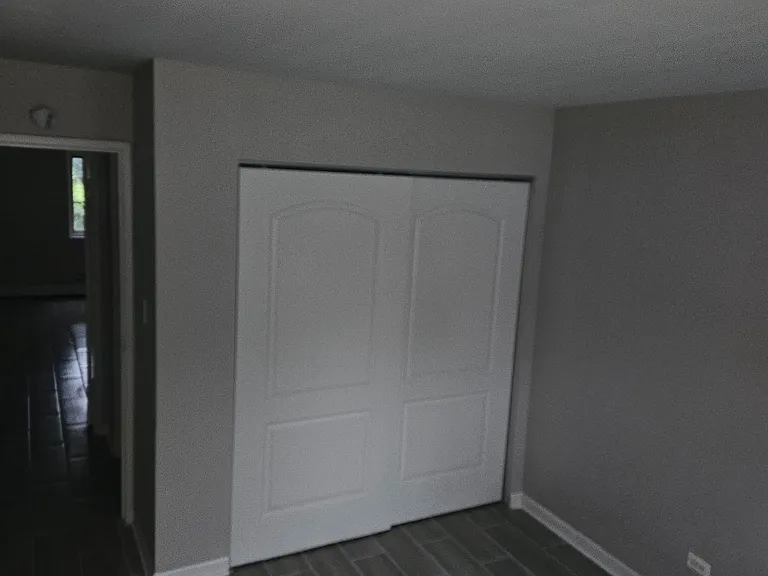 343 W Hawthorne Cir #6 — Photo 4