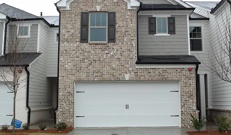1174 Arrowlake Rd — Photo 1
