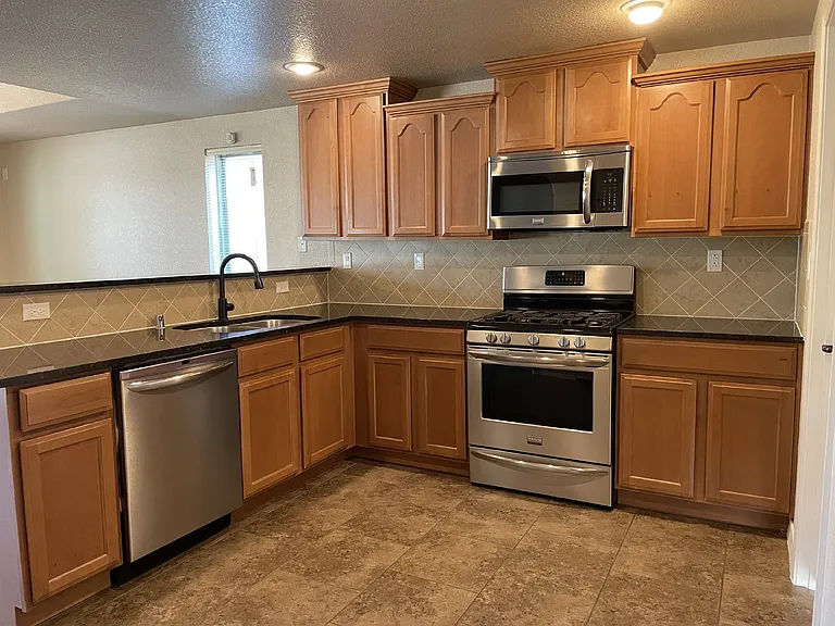 14617 Jesus Almeida — Photo 15