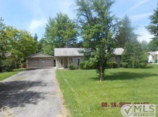 768 S Briarvale Dr, Auburn Hills, MI 48326