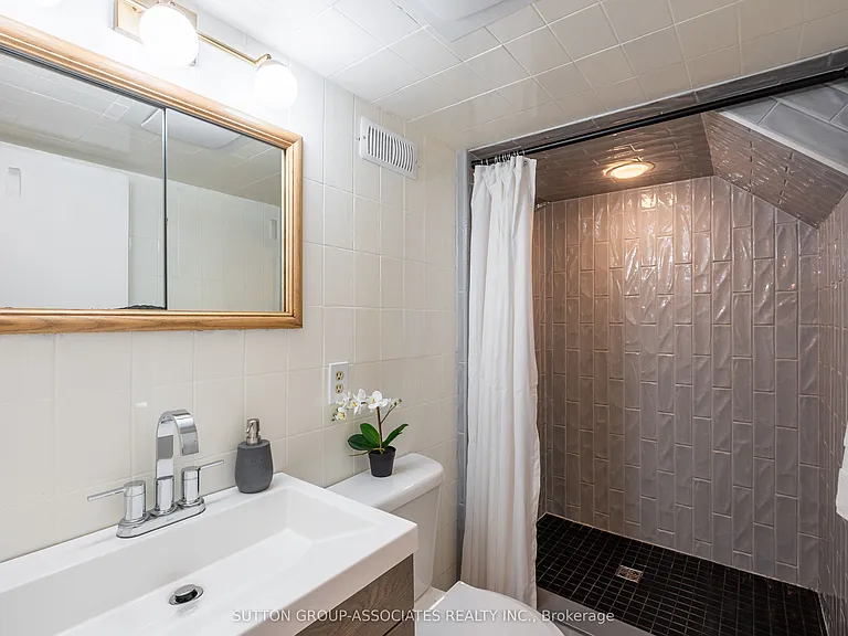 10 Innes Ave #BASEMENT — Photo 7