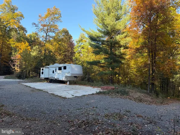 410 Clear Springs Rd, Biglerville, PA 17307