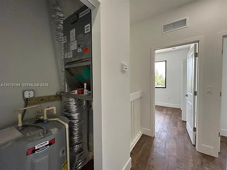 854 SW 1st St #Townhouse 854 — Photo 21