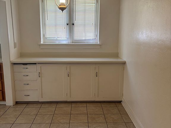 2nd image of 1209 N Pennsylvania St APT A