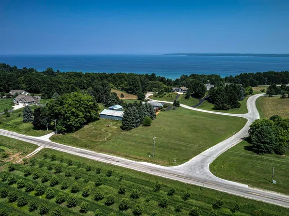 LOT 21 S Walden Ct, Suttons Bay, MI 49682