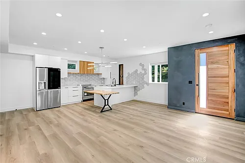 15803 Vose St Photo 1